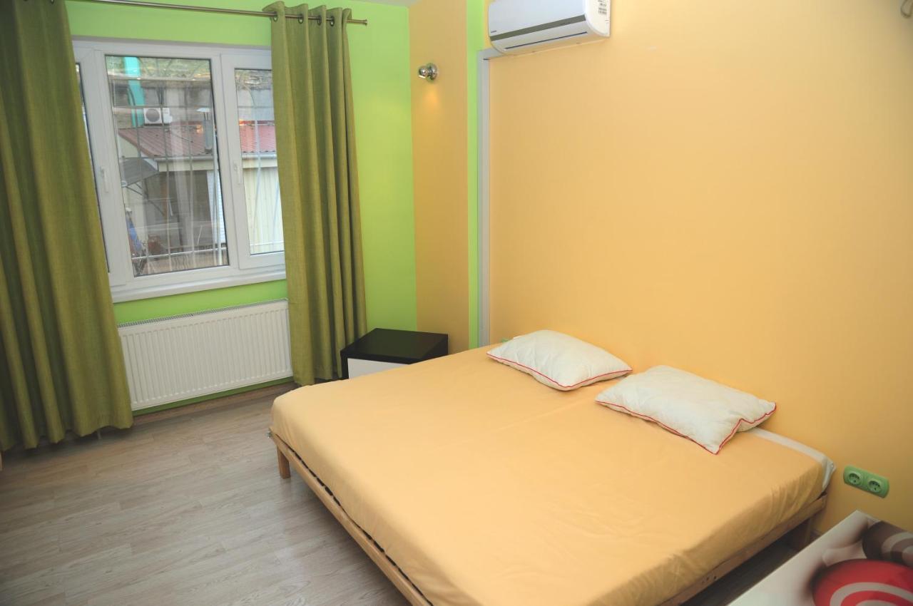 אודסה Homestay On Kanatna Street 57 מראה חיצוני תמונה