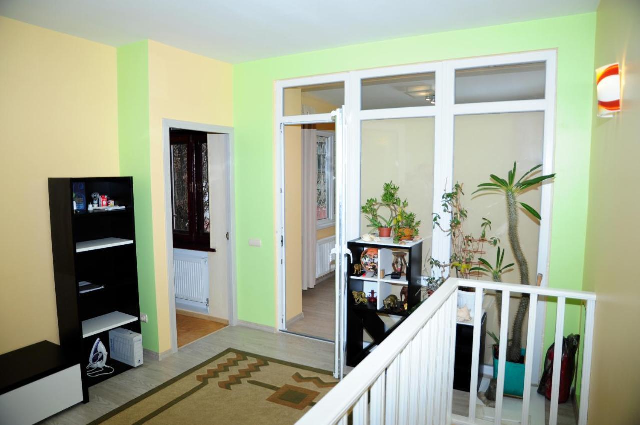 אודסה Homestay On Kanatna Street 57 מראה חיצוני תמונה