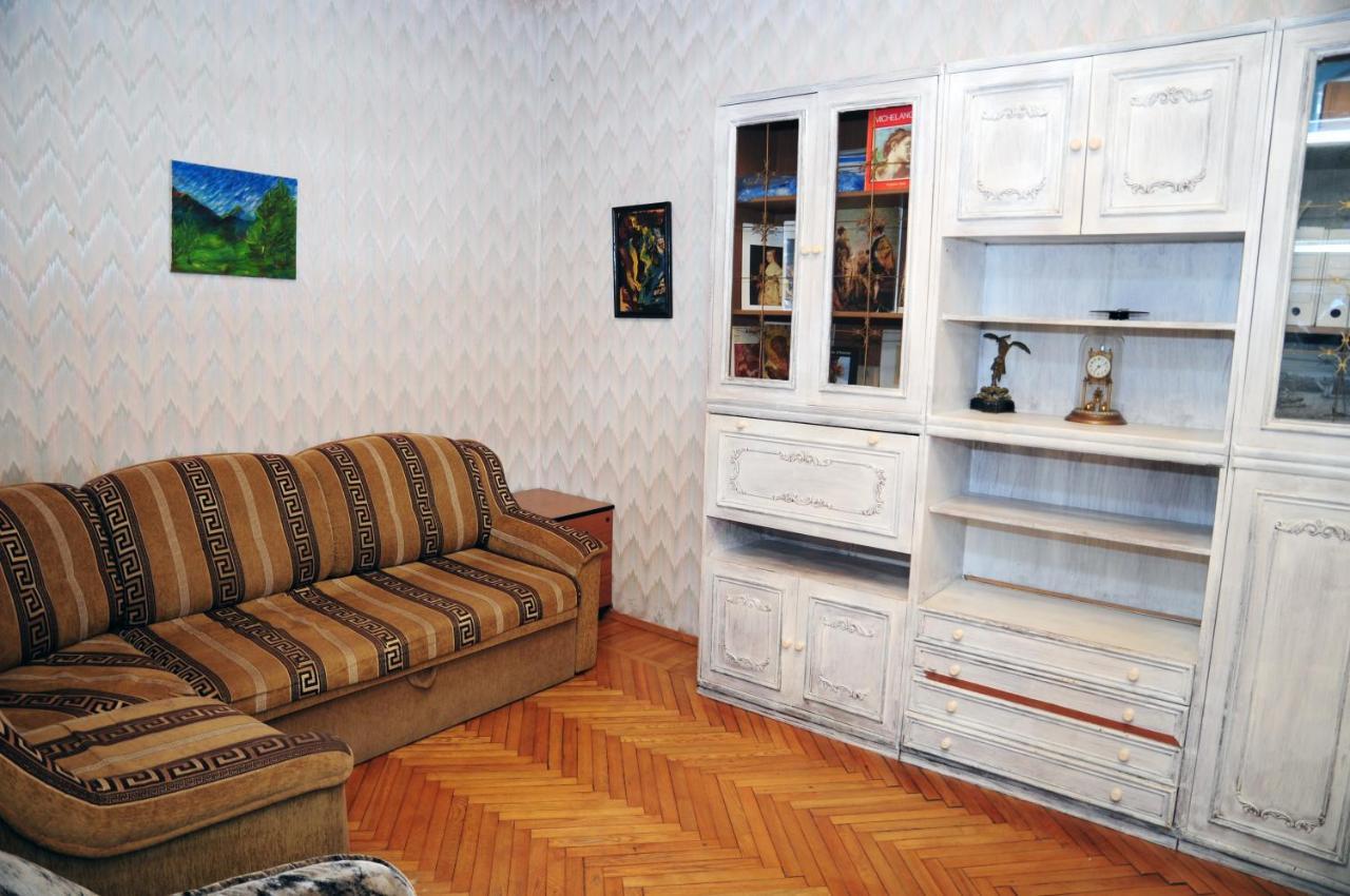 אודסה Homestay On Kanatna Street 57 מראה חיצוני תמונה
