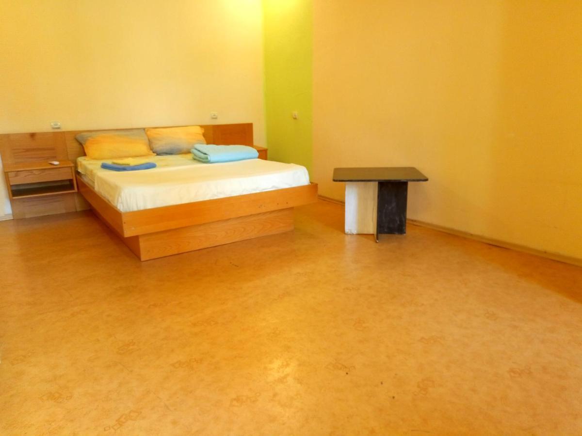 אודסה Homestay On Kanatna Street 57 מראה חיצוני תמונה